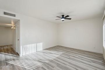 2004 W Kristal Way, Phoenix, AZ 85027