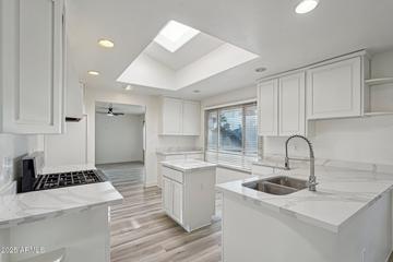 2004 W Kristal Way, Phoenix, AZ 85027