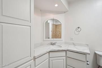 2004 W Kristal Way, Phoenix, AZ 85027