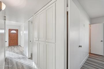 2004 W Kristal Way, Phoenix, AZ 85027