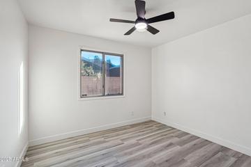 2004 W Kristal Way, Phoenix, AZ 85027