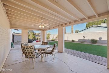 2004 W Kristal Way, Phoenix, AZ 85027