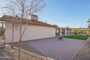 2004 W Kristal Way, Phoenix, AZ 85027