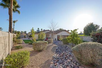 2004 W Kristal Way, Phoenix, AZ 85027