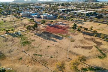 2004 W Kristal Way, Phoenix, AZ 85027