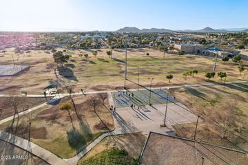 2004 W Kristal Way, Phoenix, AZ 85027