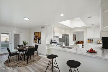 2004 W Kristal Way, Phoenix, AZ 85027