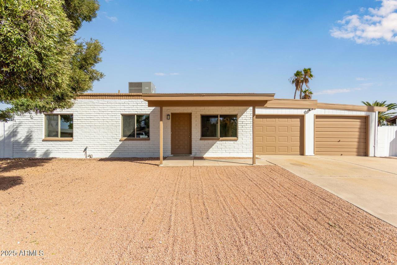 18211 N 24th Ave., Phoenix, AZ 85023
