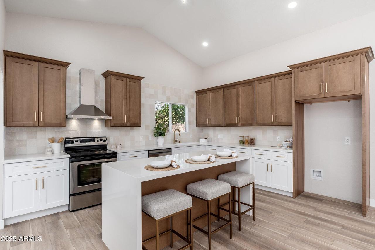 1237 N Kenneth Pl., Chandler, AZ 85226