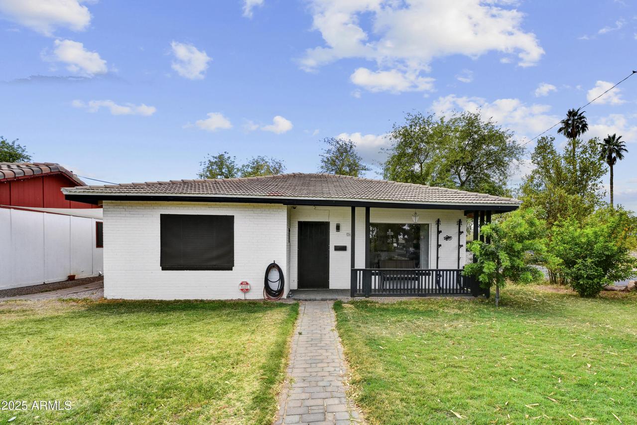2045 W Orange Dr., Phoenix, AZ 85015