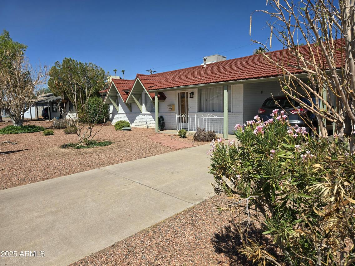 3932 W Lawrence Ln., Phoenix, AZ 85051