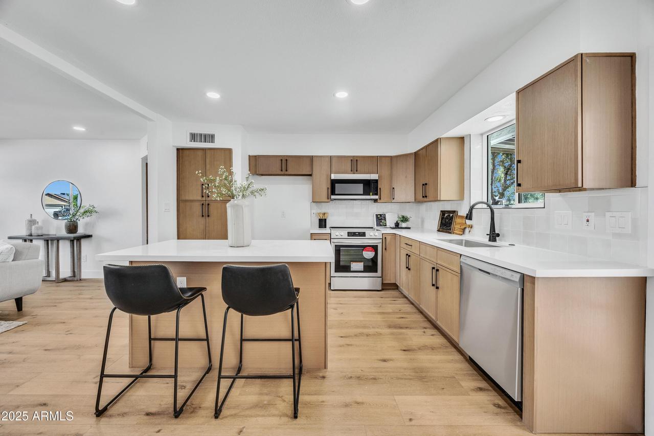 3037 E Pueblo Ave., Mesa, AZ 85204