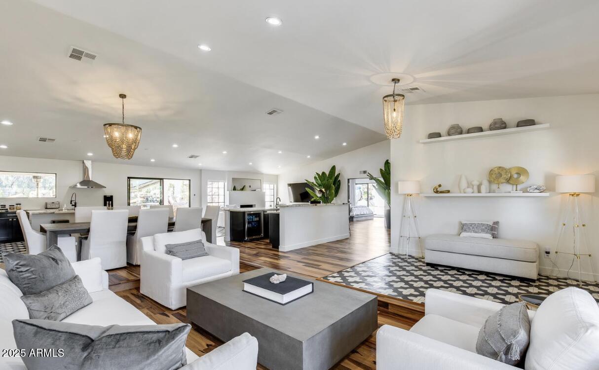 6527 W Bloomfield Rd., Glendale, AZ 85304