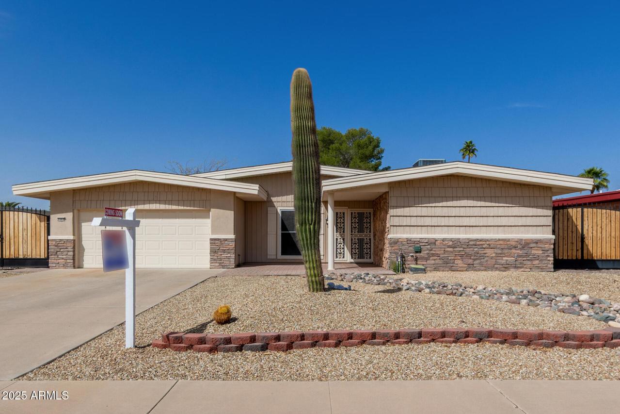 11018 W Boswell Blvd., Sun City, AZ 85373
