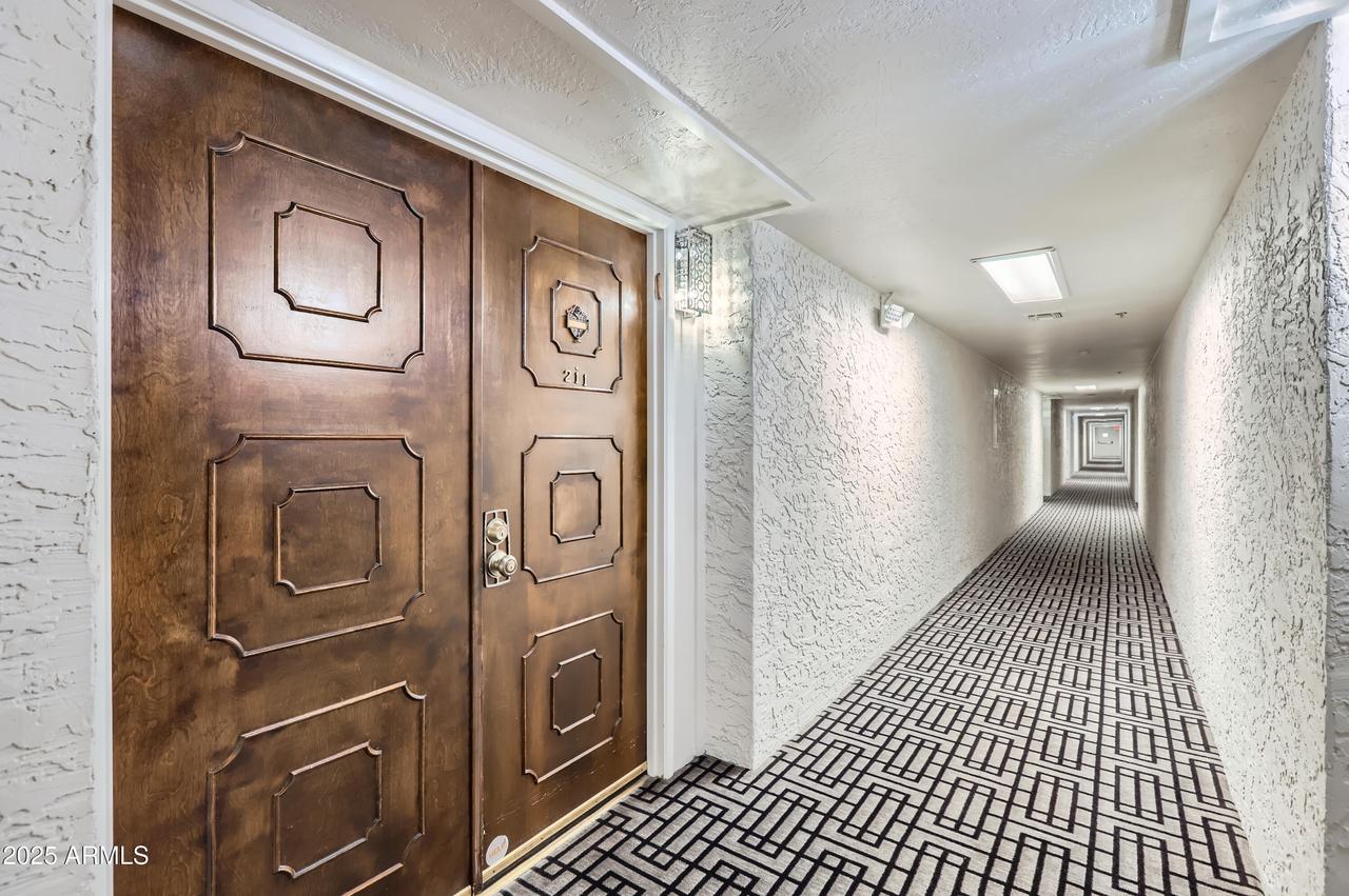 7950 E Camelback Rd. #211, Scottsdale, AZ 85251