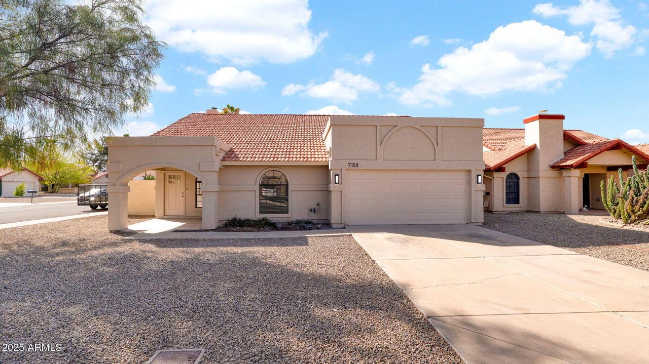 7109 W Julie Dr., Glendale, AZ 85308