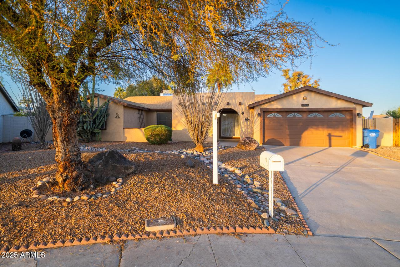 3744 E Evans Dr., Phoenix, AZ 85032