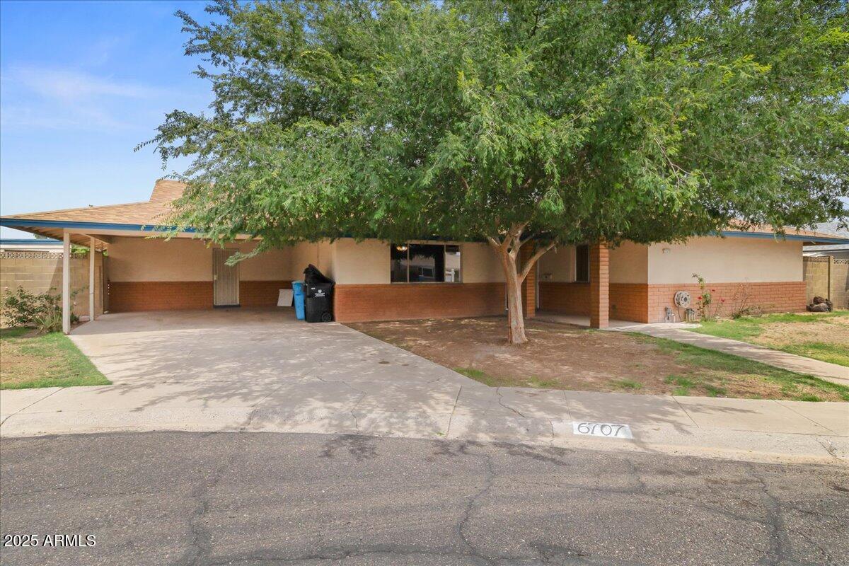 6707 N 42nd Ave., Phoenix, AZ 85019