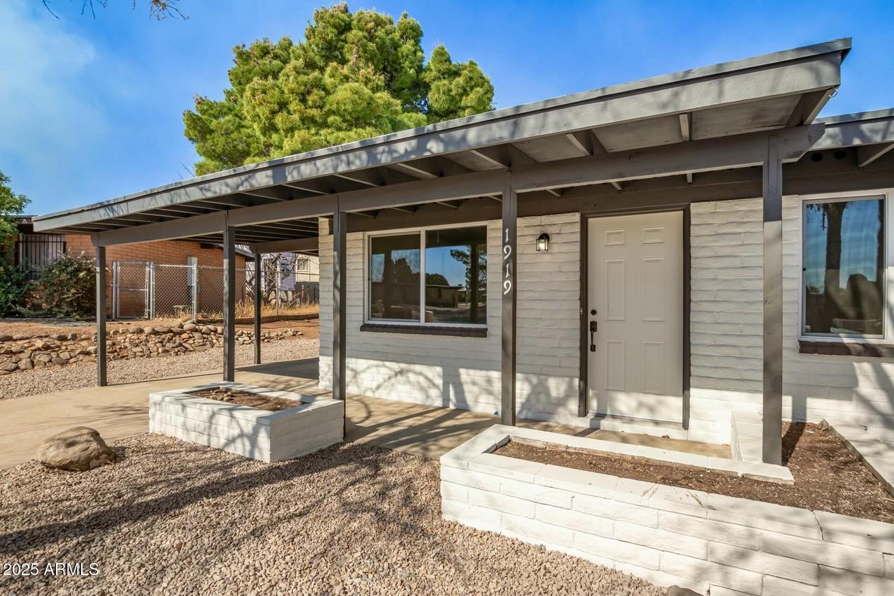 1919 S Santa Catalina Dr., Sierra Vista, AZ 85635