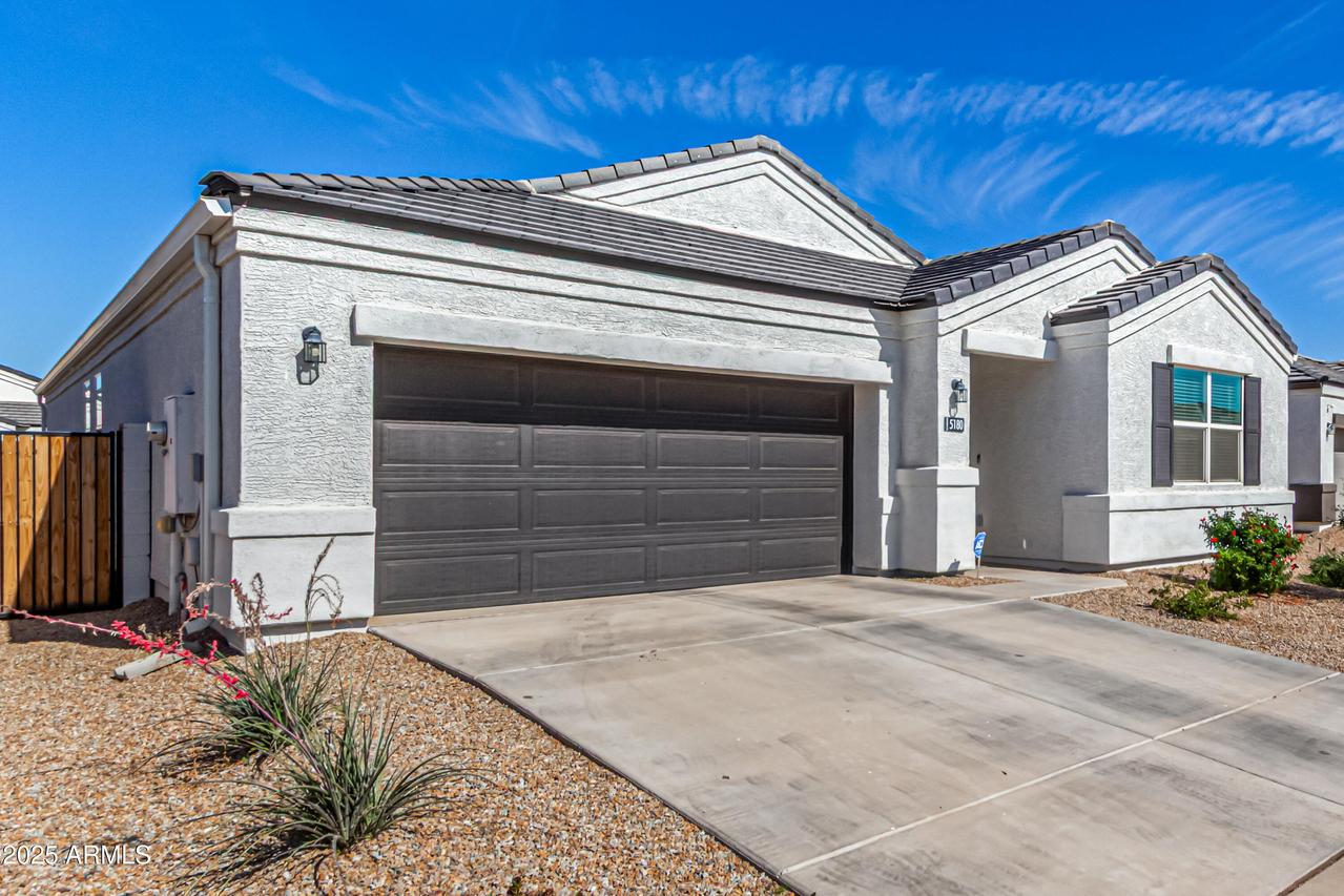 5180 E Diatomite Dr., San Tan Valley, AZ 85143