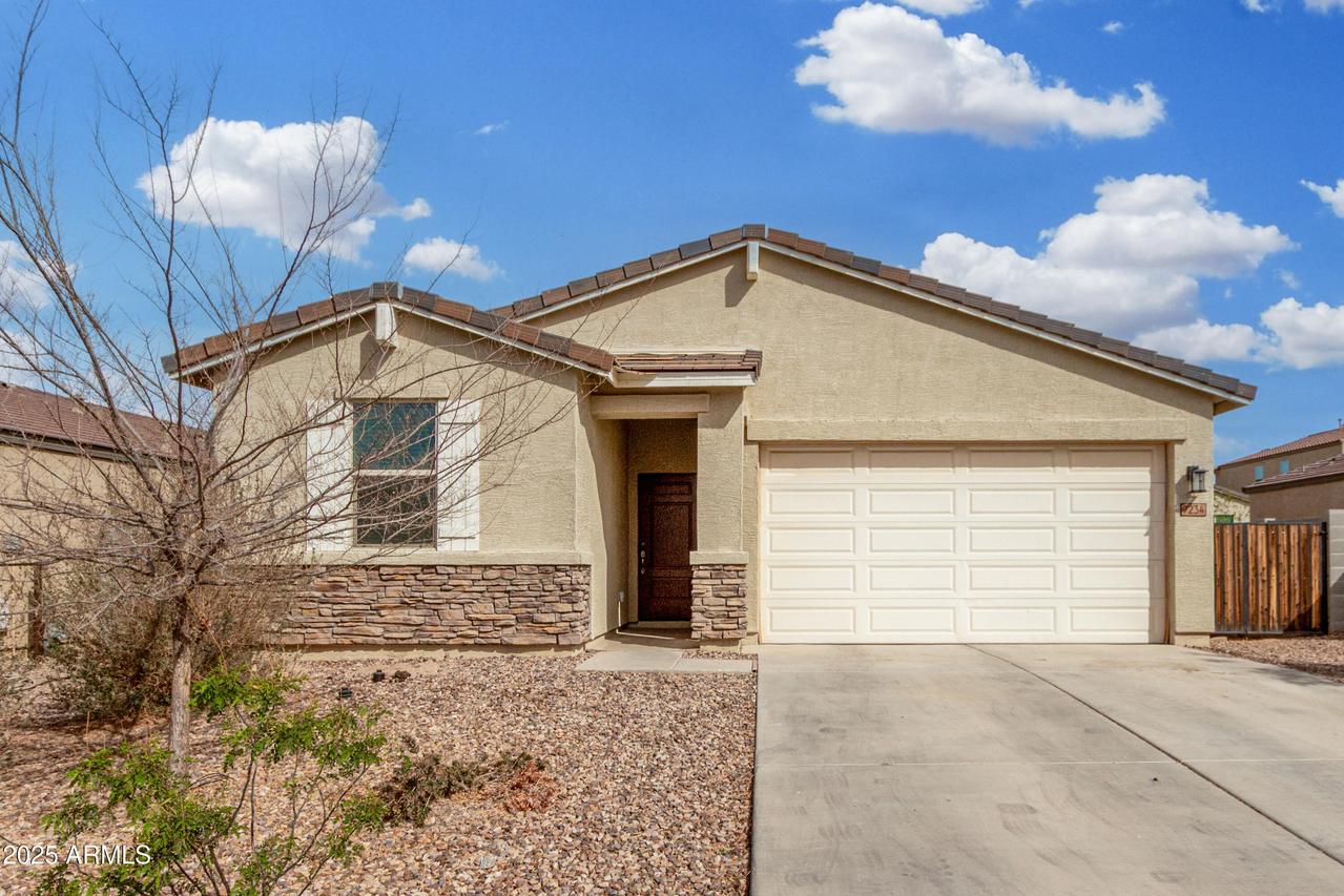 7234 E Eagle Nest Way, San Tan Valley, AZ 85143