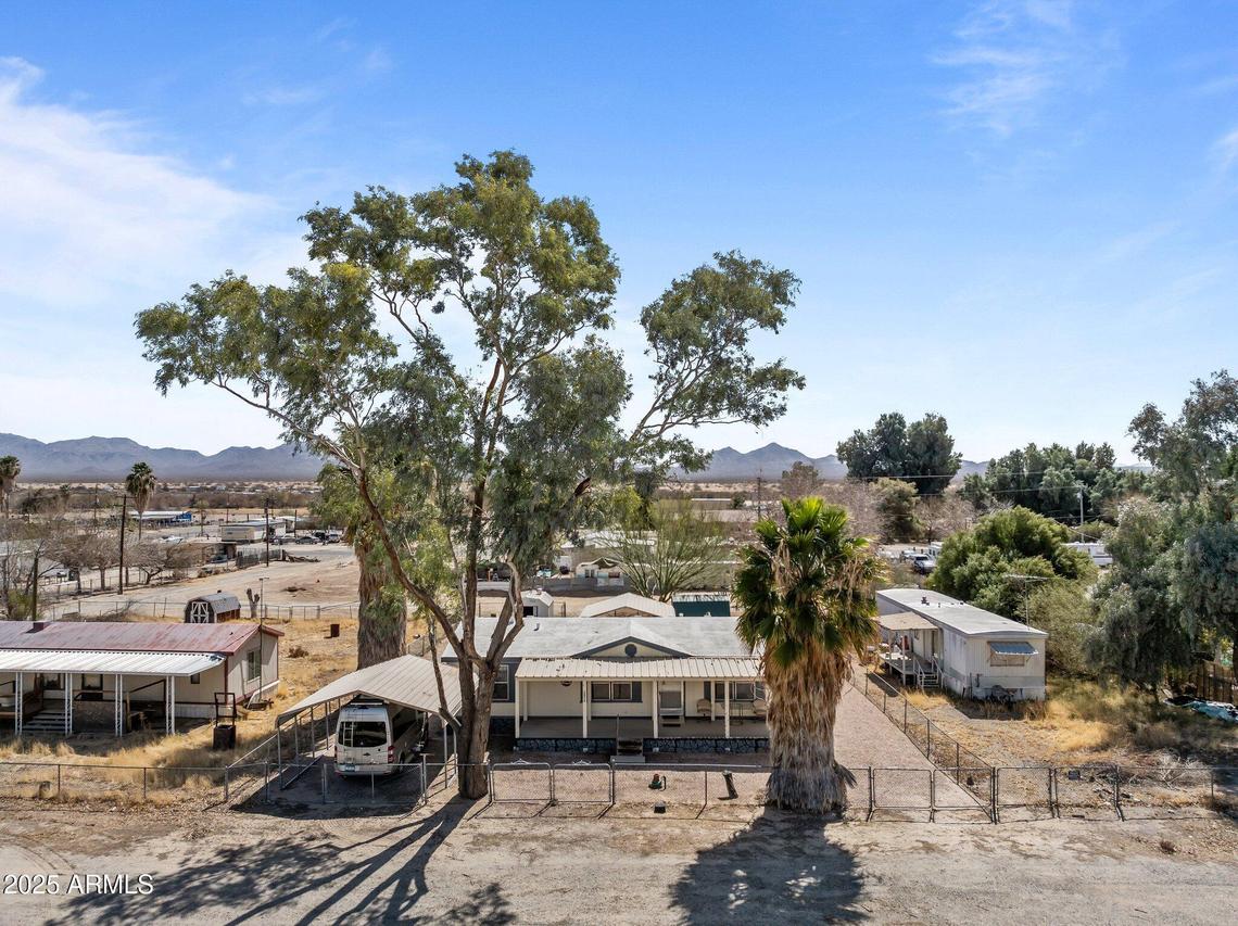 70972 Date Ave., Wenden, AZ 85357