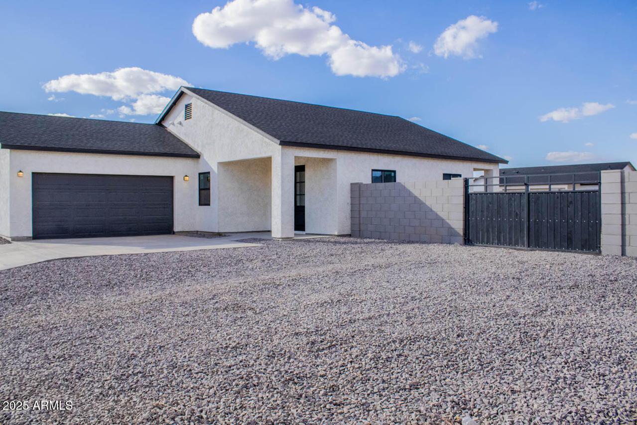 10876 W Torren Dr., Arizona City, AZ 85123