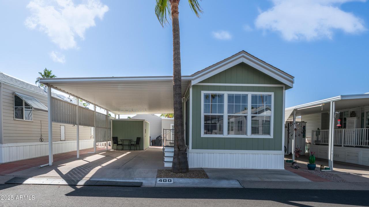 400 Hawks Eye Dr., Apache Junction, AZ 85119