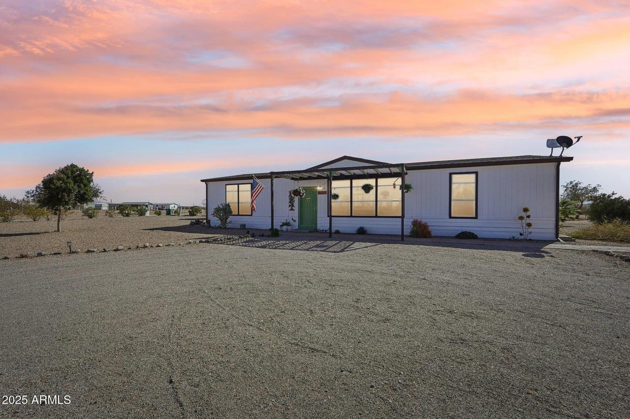 32561 N Felix Rd., San Tan Valley, AZ 85143