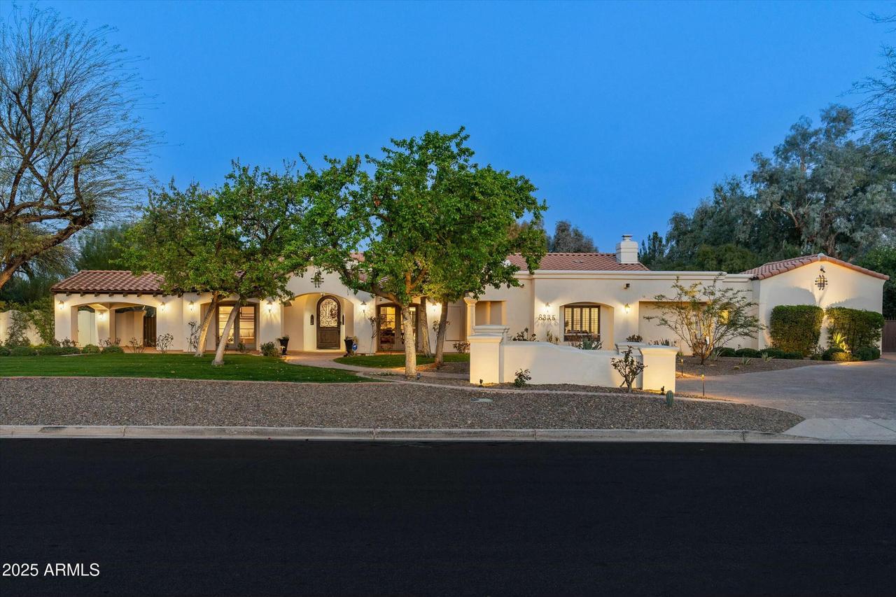 8325 N 73rd Pl., Scottsdale, AZ 85258