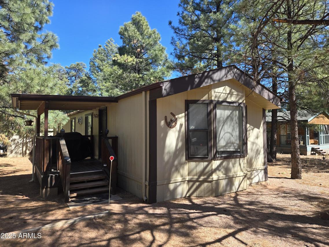 2877 Lazy Bear Tr., Overgaard, AZ 85933