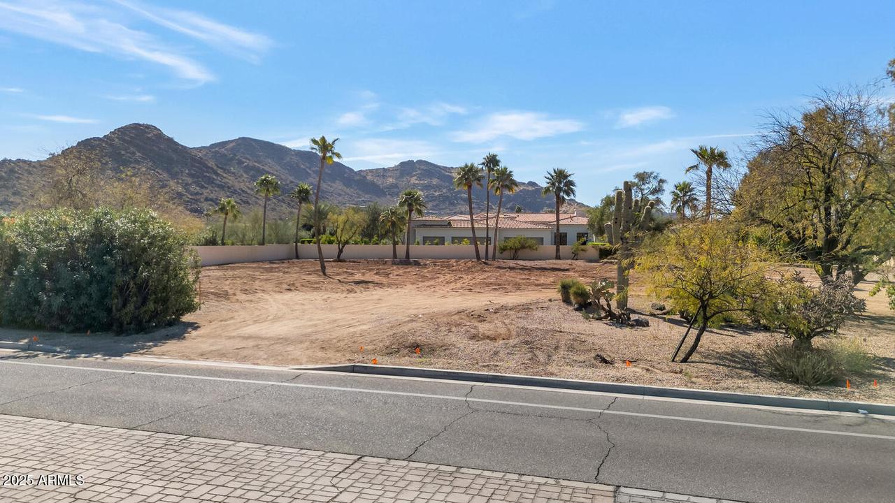 5225 E Mockingbird Ln. #6, Paradise Valley, AZ 85253