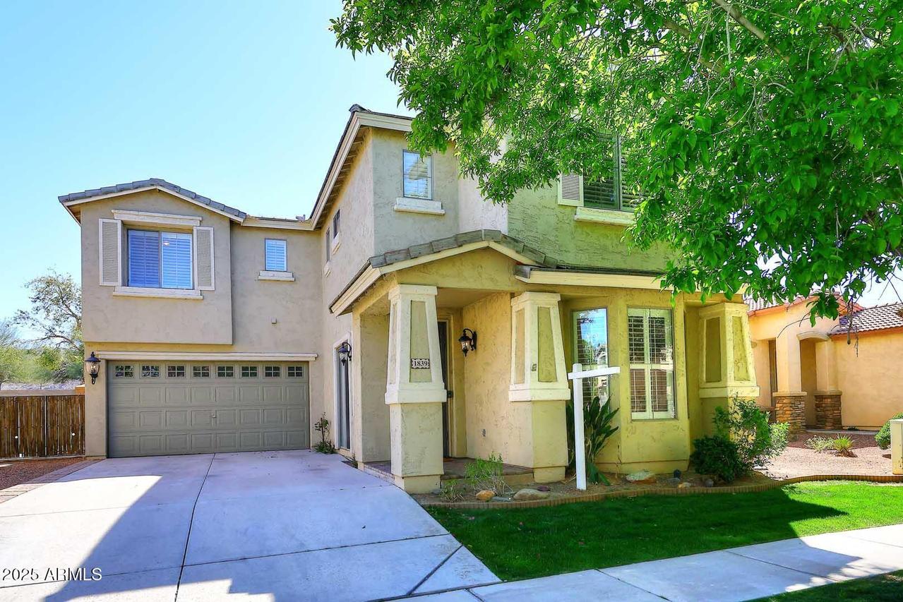 1839 E Donner Dr., Phoenix, AZ 85042