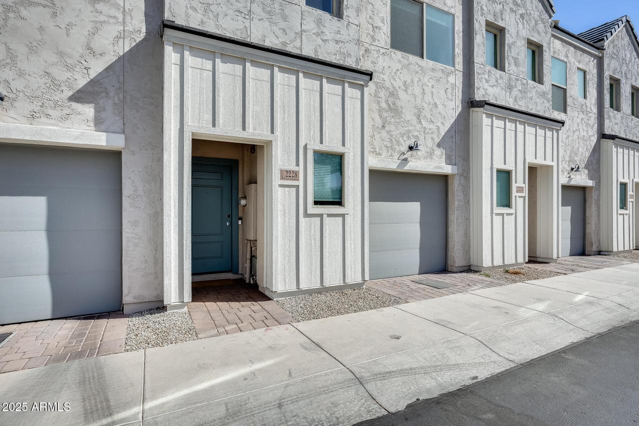 2228 W Harmont Dr., Phoenix, AZ 85021