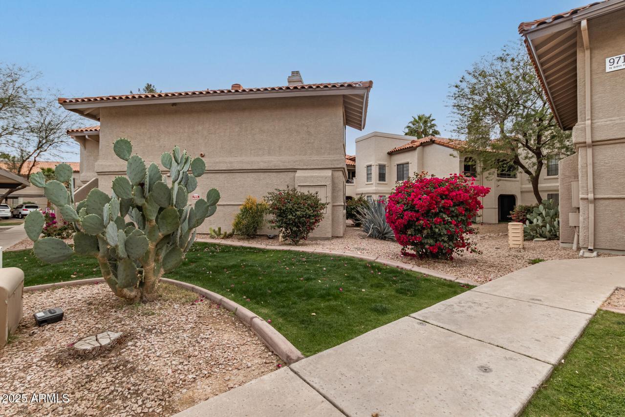 9710 N 94th Pl. #216, Scottsdale, AZ 85258