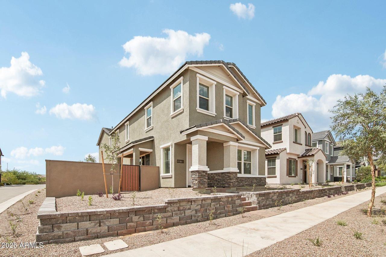 1978 W Lariat Ln., Phoenix, AZ 85085