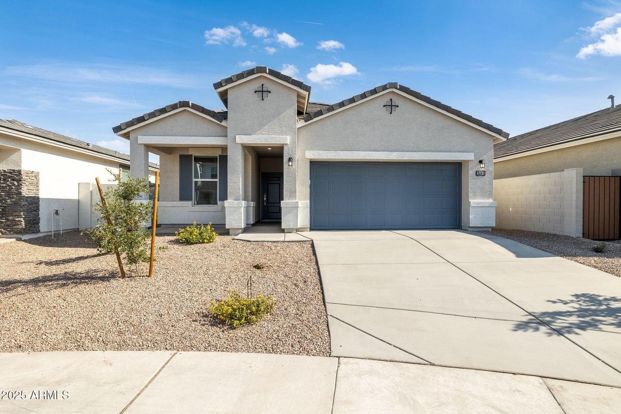 17813 W Mission Ln., Waddell, AZ 85355