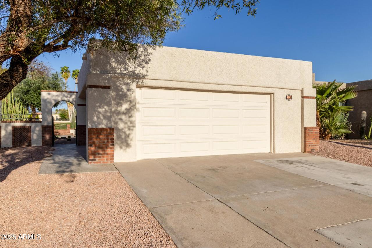 2563 N Doral Cir., Mesa, AZ 85215