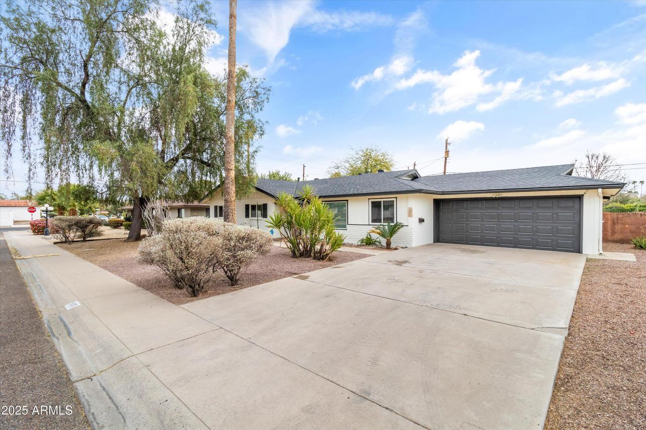 1509 W Tuckey Ln., Phoenix, AZ 85015