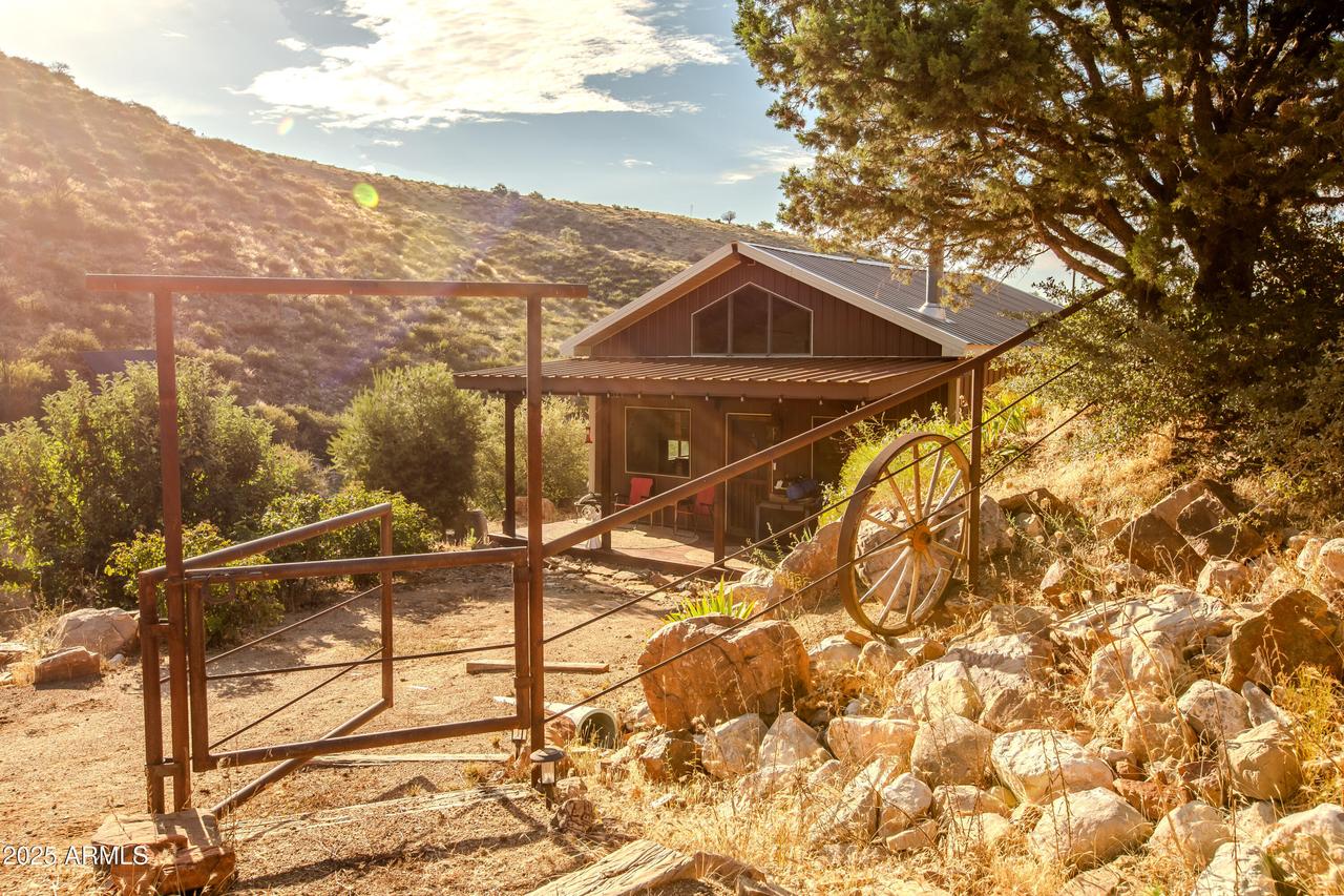 988 N Mountain Lion Pass Park, Globe, AZ 85501