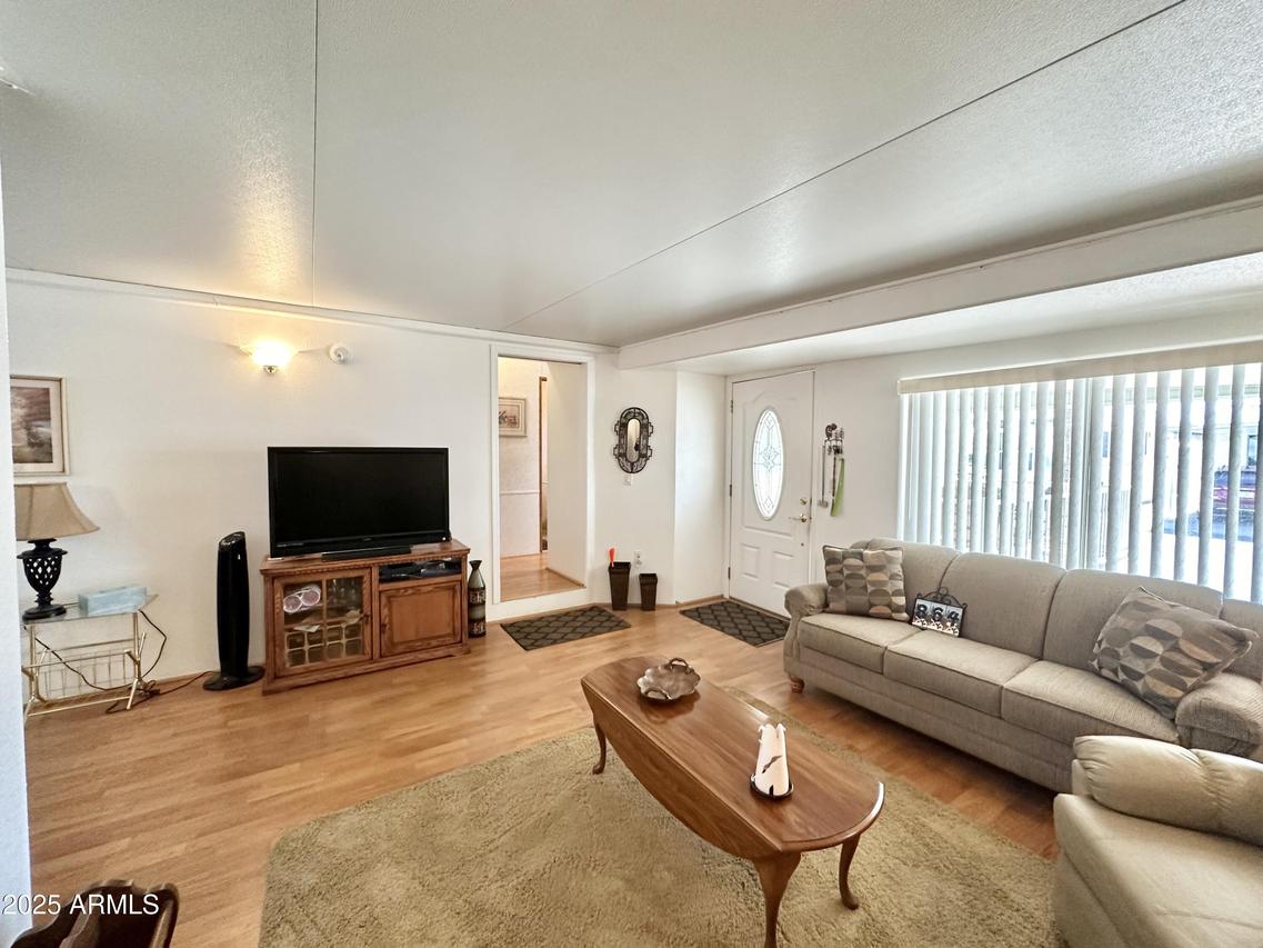 864 S Motherlode Dr., Apache Junction, AZ 85119
