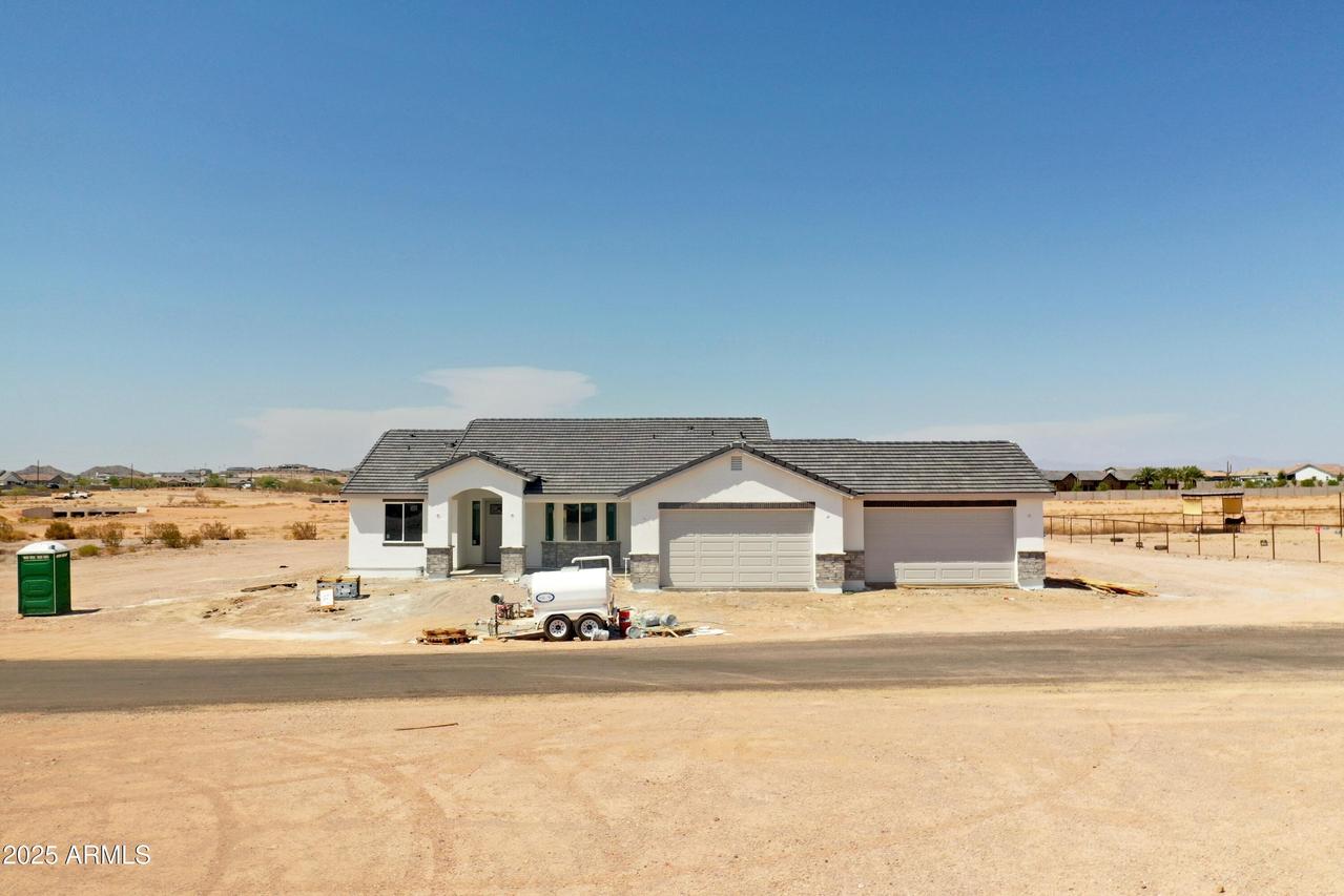 740 W Patrick Pl., San Tan Valley, AZ 85143