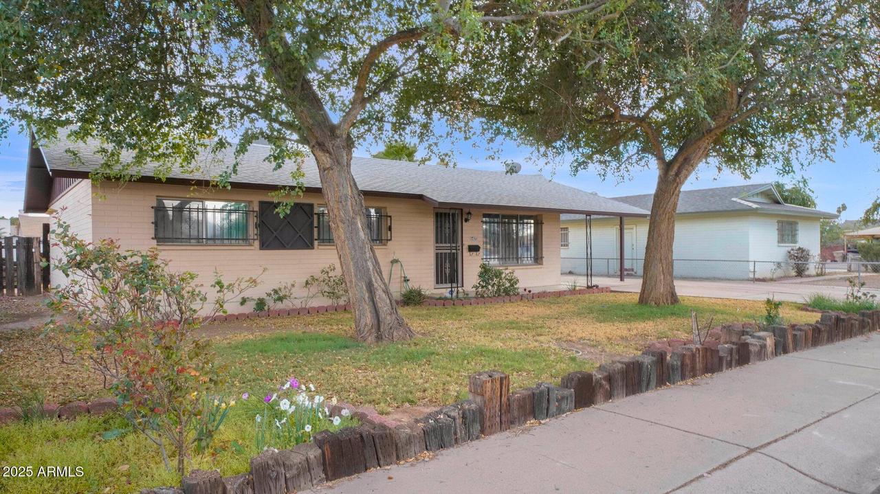 6405 N 46th Dr., Glendale, AZ 85301