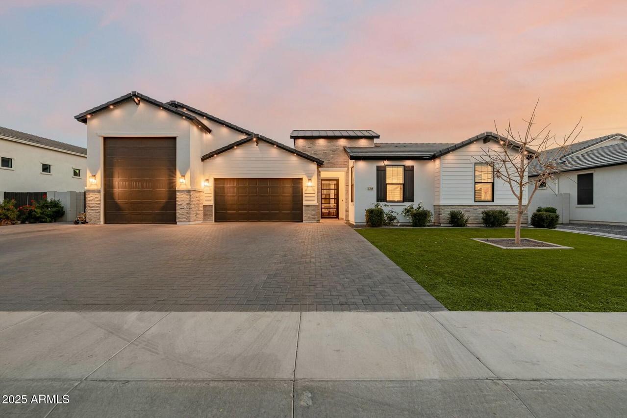 1265 E La Fortuna Ct., San Tan Valley, AZ 85140