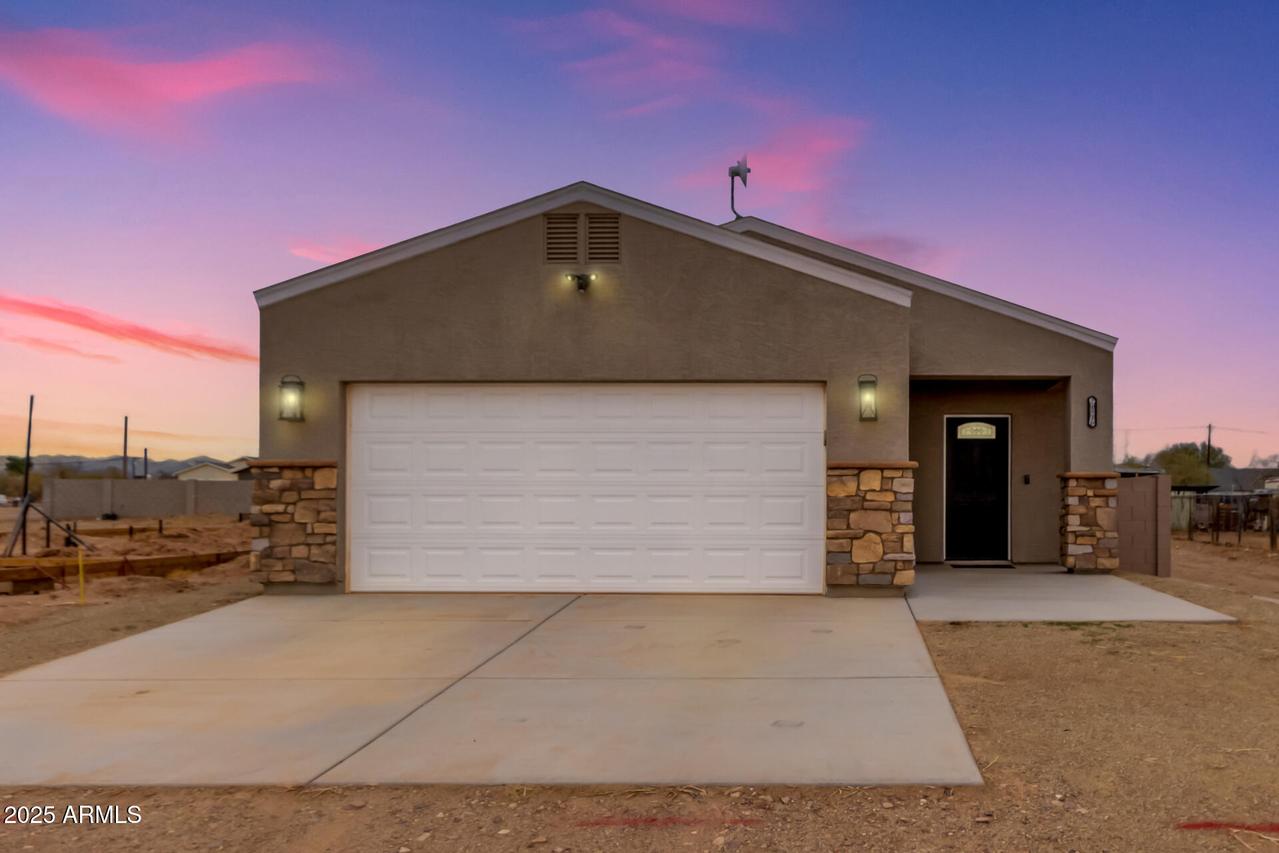 21816 W Taft Ave., Wittmann, AZ 85361