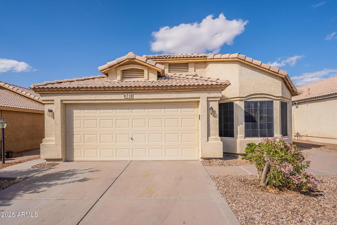 6718 E Northridge St., Mesa, AZ 85215