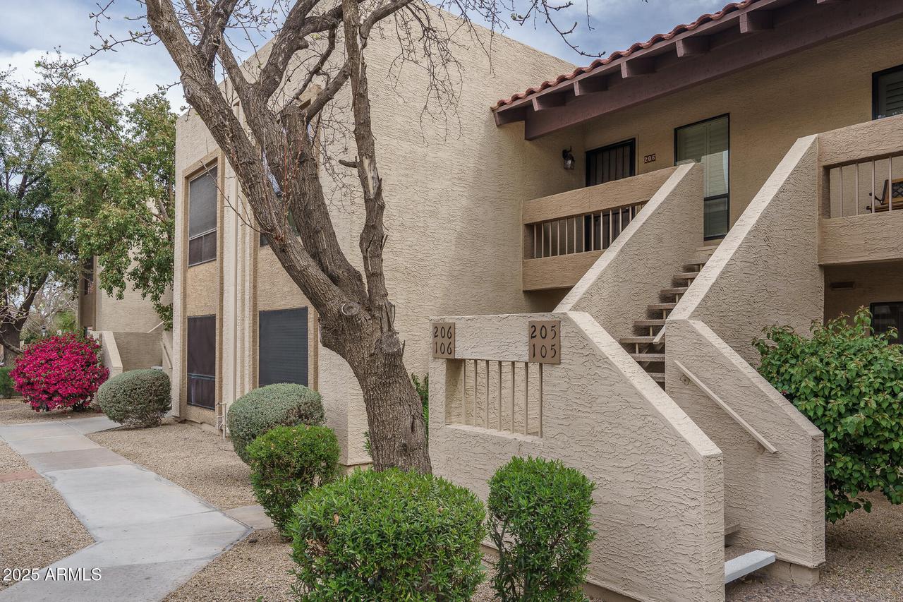 8651 E Royal Palm Rd. #206, Scottsdale, AZ 85258