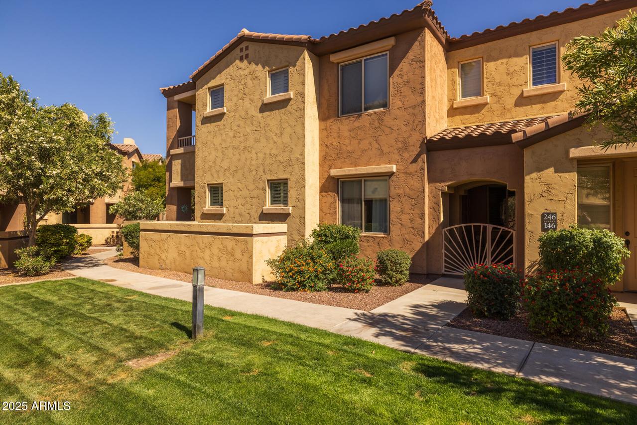 250 W Queen Creek Rd. #146, Chandler, AZ 85248