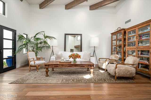 New Homes with Master Bedrooms on the 1st Floor in Paradise Valley: March 1st to March 7th