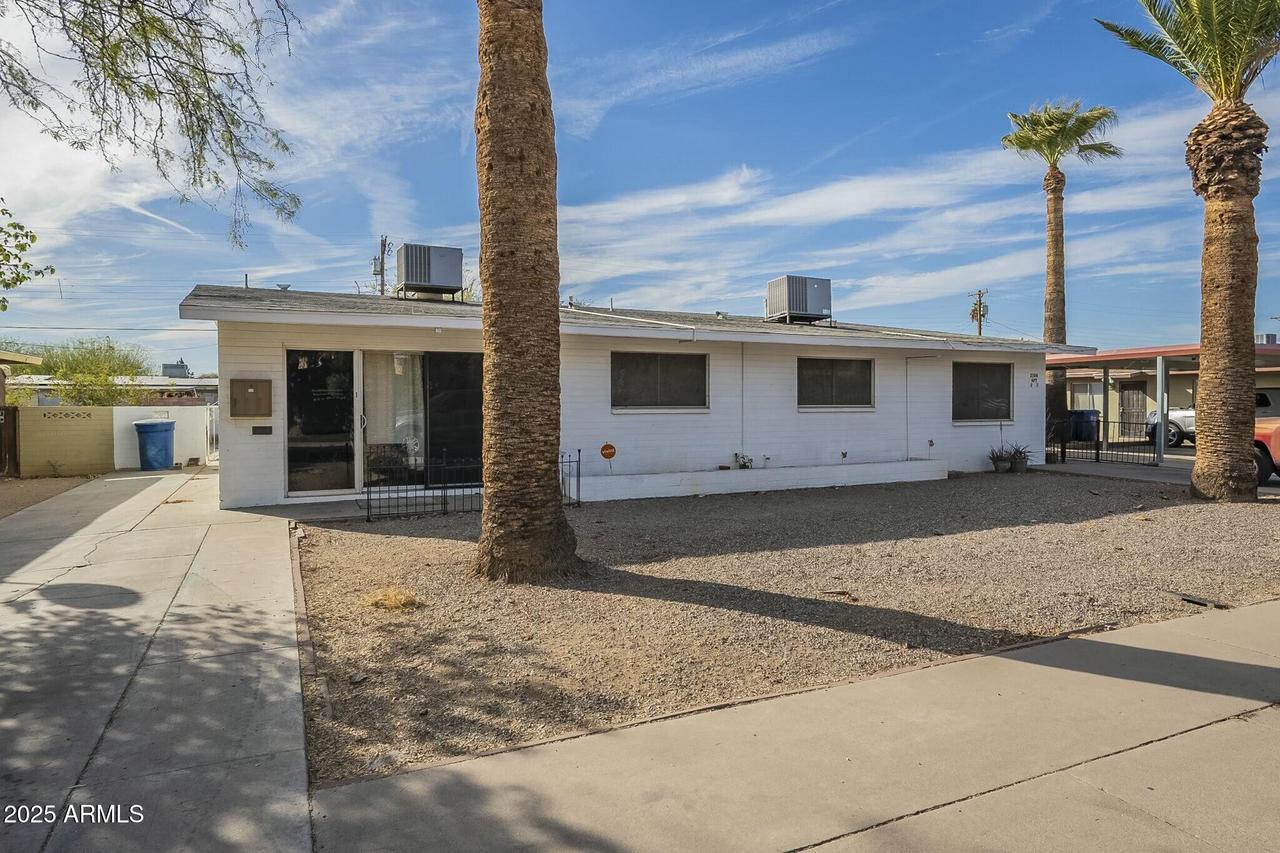 2106 S Granada Dr., Tempe, AZ 85282